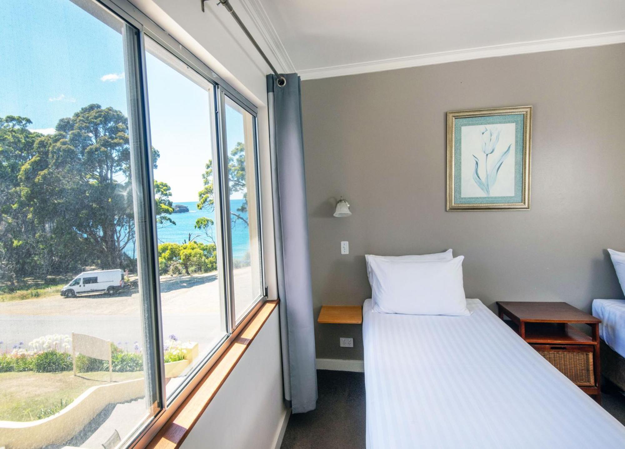 Lufra Beachside Hotel Eaglehawk Neck Exteriör bild